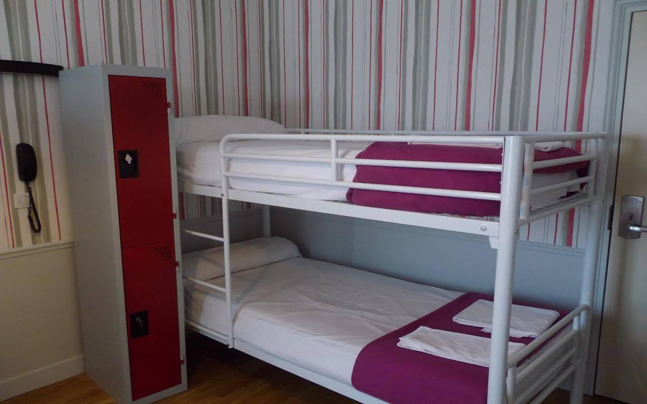Perfect Hotel & Hostel Paris Bagian luar foto A bunk bed